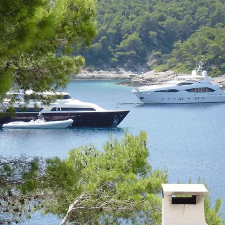 Rosada Villa Vela Luka
