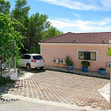 Rosada Villa Vela Luka